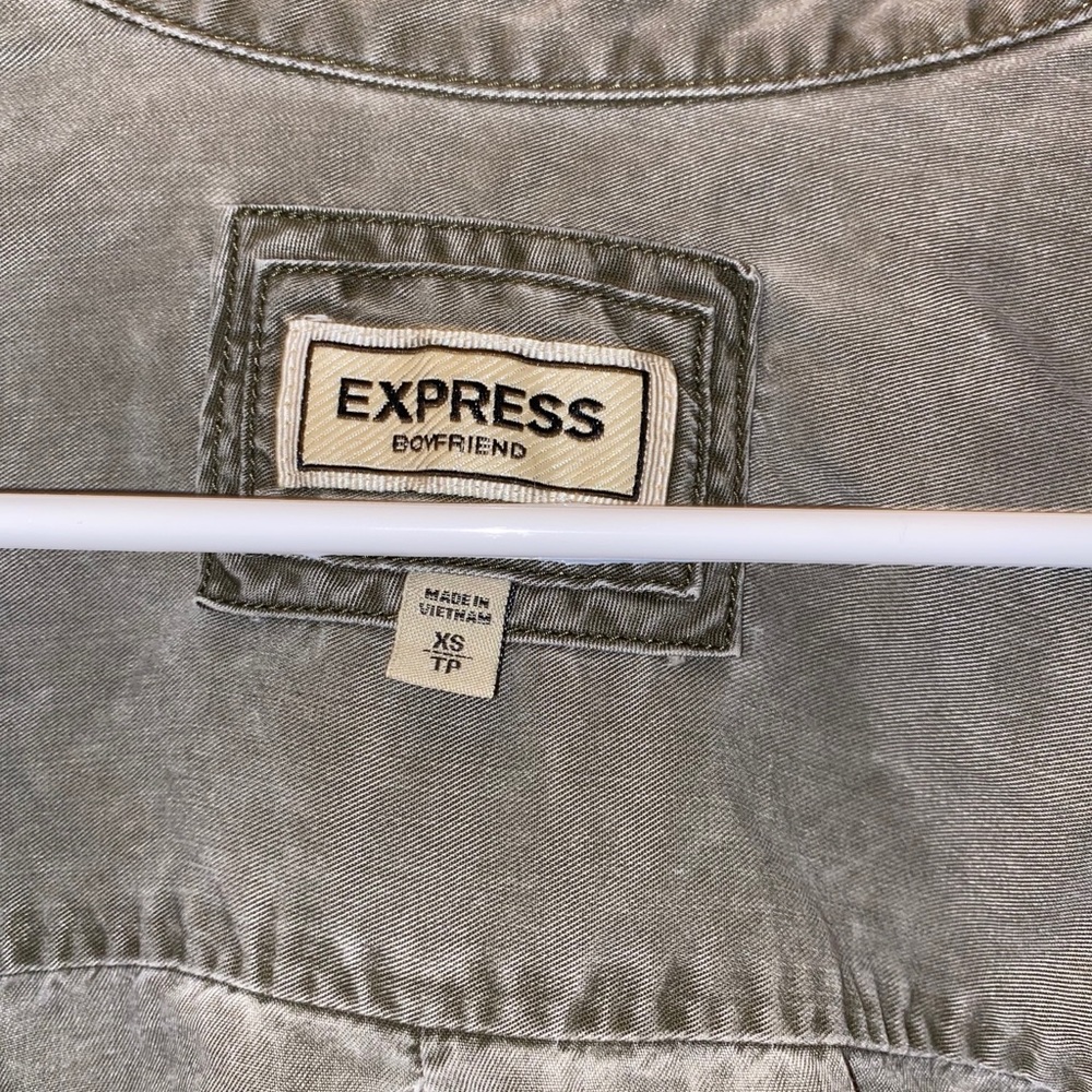 Express boyfriend button down - Picture 2 of 4